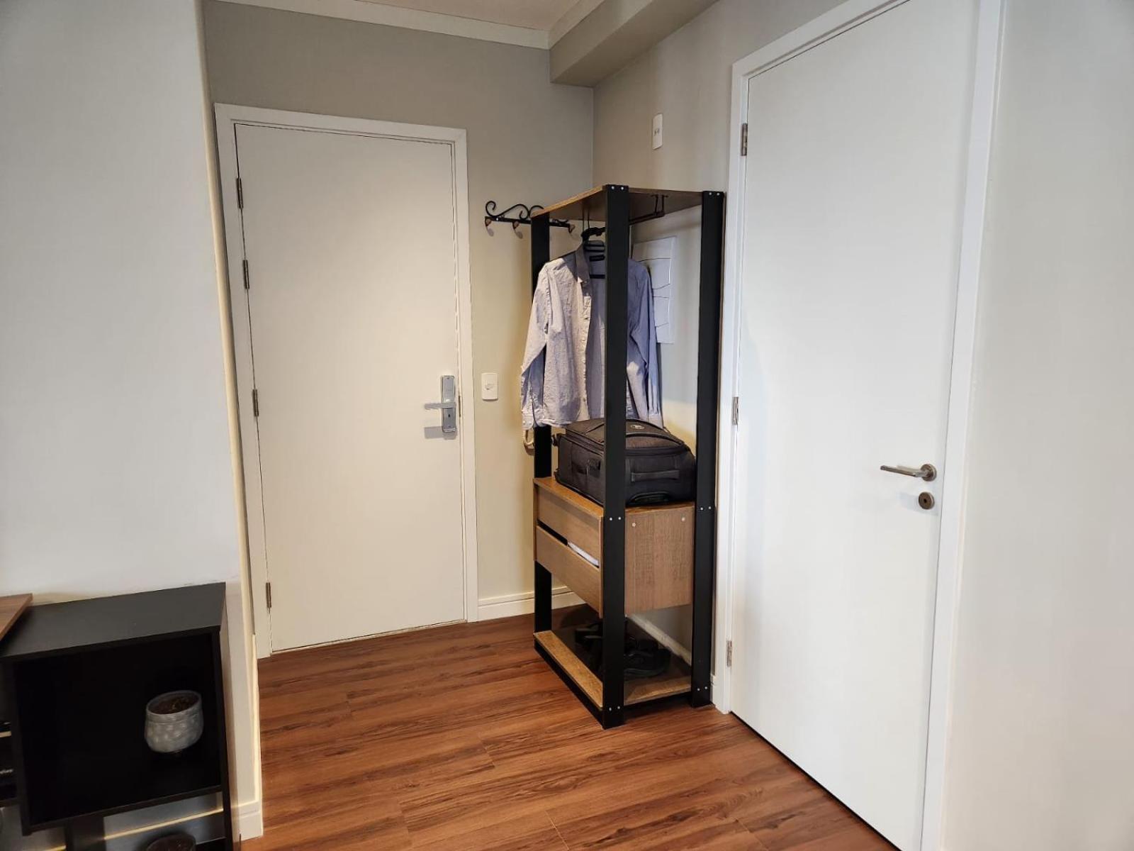 Completo - 500m Metro Saude E 15min Aeroporto De Congonhas Apartamento
